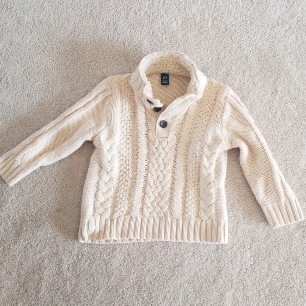 Very thick Gap kids sweater 2 years